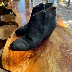FRYE Reina Ankle Bootie Boots size 9.5